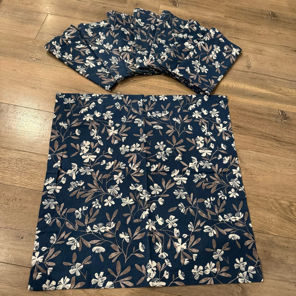 The Company Store Cloth Napkins Set of 8 Cottage Core Floral Blue Spring Summer